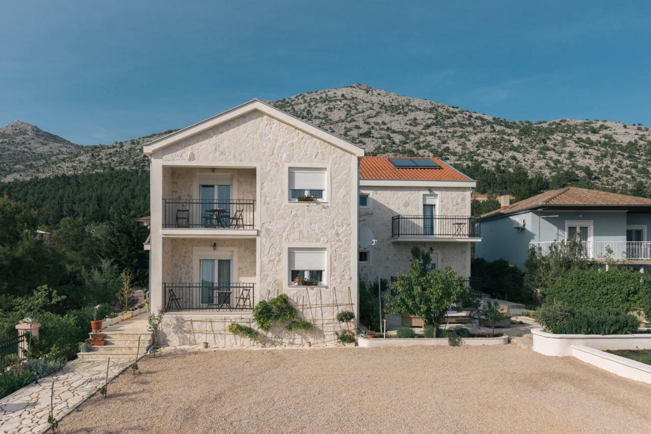 Ferienwohnung Hedon-Stone Starigrad Paklenica Exterior foto