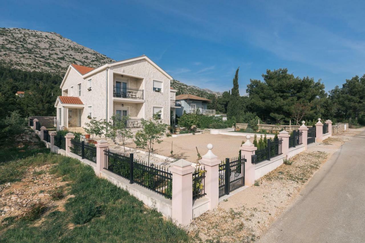 Ferienwohnung Hedon-Stone Starigrad Paklenica Exterior foto