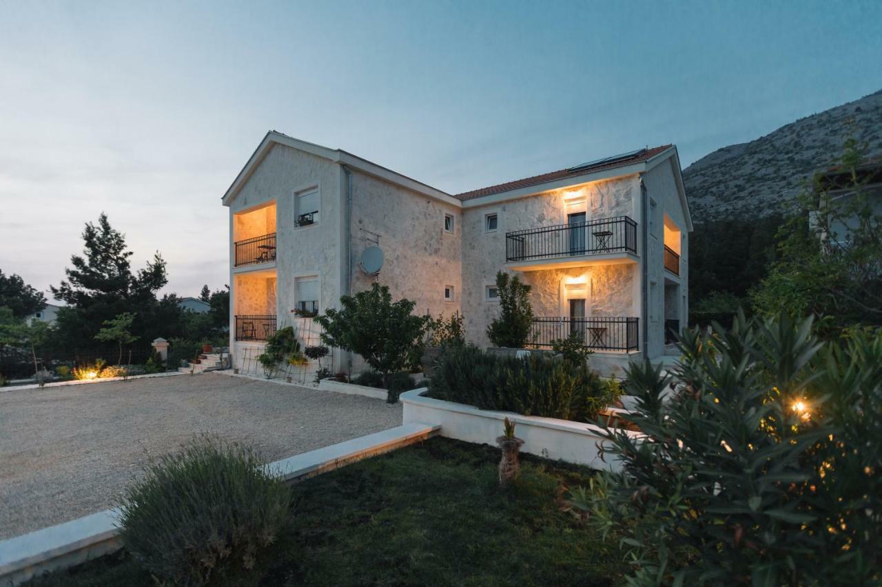 Ferienwohnung Hedon-Stone Starigrad Paklenica Exterior foto