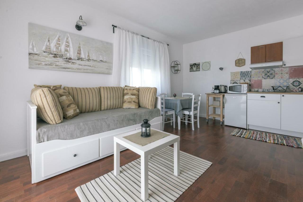 Ferienwohnung Hedon-Stone Starigrad Paklenica Exterior foto