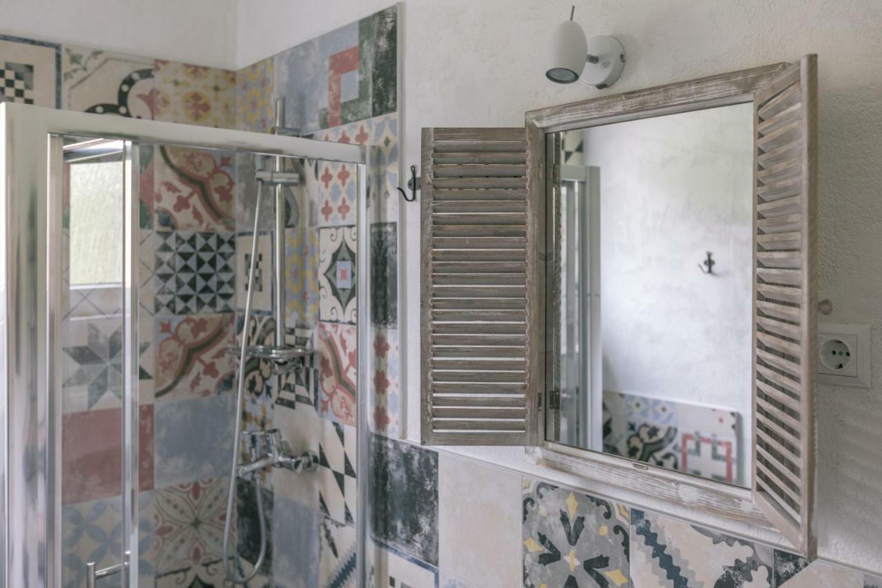 Ferienwohnung Hedon-Stone Starigrad Paklenica Exterior foto